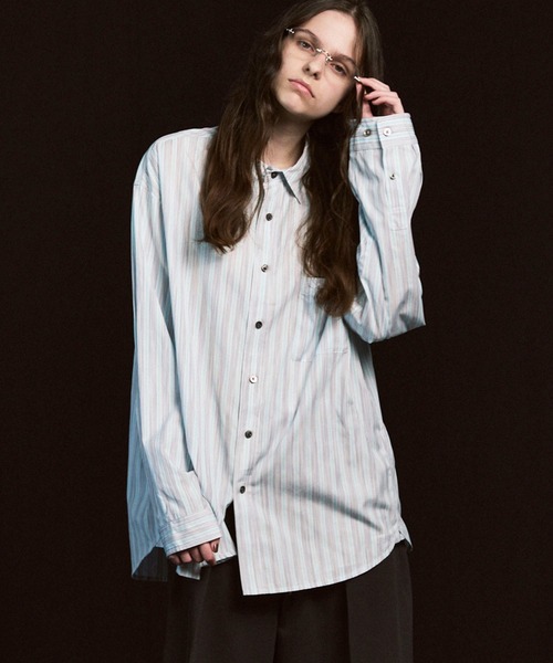 MAISON SPECIAL（メゾンスペシャル）の「《UNISEX》【Italian Dead Stock Fabric】Prime-Over Regular Collar Shirt/プライムオーバーレギュラーカラーシャツ【MAISON SPECIAL/メゾンスペシャル】（シャツ/ブラウス・メンズ・ブルー/アイボリー/ライトブルー/サックスブルー/その他1/その他2/ライトグレー/ブラウン/ピンク/ホワイト・0/1/2）」の6枚目の写真