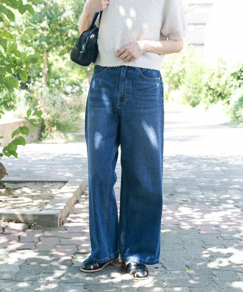 ITEMS URBANRESEARCH(アイテムズ アーバンリサーチ)の「デニムストレートパンツ(デニムパンツ・レディース・ライトブルー/ブルー・SMALL/MEDIUM)」の2枚目の写真