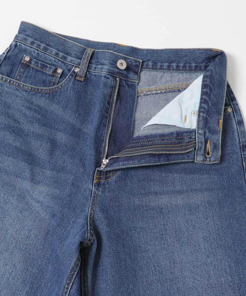 ITEMS URBANRESEARCH(アイテムズ アーバンリサーチ)の「デニムストレートパンツ(デニムパンツ・レディース・ライトブルー/ブルー・SMALL/MEDIUM)」の18枚目の写真