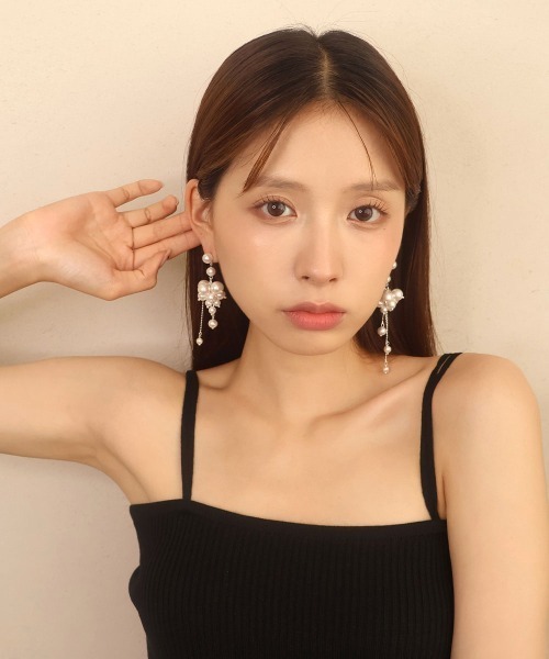 CEMONEMO(セモネモ)の「ボリューム パール フリンジ スウィング ピアス(ピアス(両耳用)・レディース・ゴールド/シルバー・FREE)」の7枚目の写真