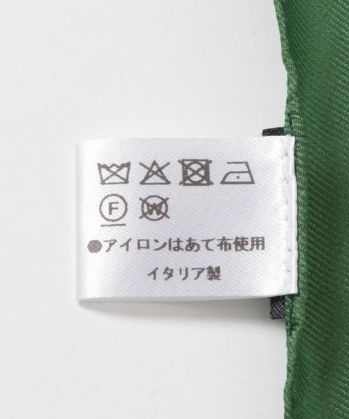 AULENTTI（オウレンティ）の「AULENTTI　大判ヴィンテージチェーン柄スカーフ（バンダナ/スカーフ・レディース・グリーン・ONE）」の6枚目の写真