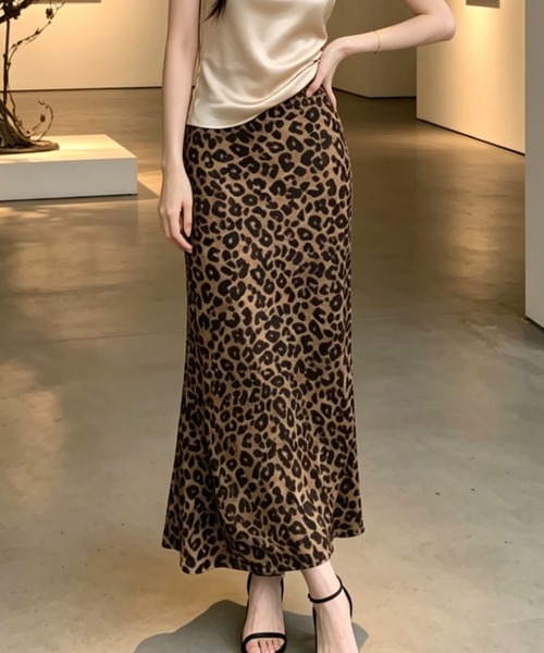 gossip!ロサンゼルス(ゴシップロサンゼルス)の「レオパード柄 サテンマーメイドロングスカート(スカート・レディース・レオパード・S/M/L/XL)」の1枚目の写真