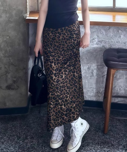 gossip!ロサンゼルス(ゴシップロサンゼルス)の「レオパード柄 サテンマーメイドロングスカート(スカート・レディース・レオパード・S/M/L/XL)」の5枚目の写真