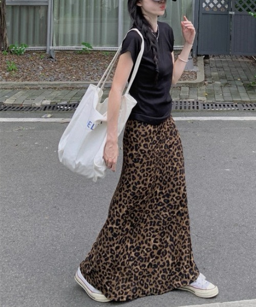 gossip!ロサンゼルス(ゴシップロサンゼルス)の「レオパード柄 サテンマーメイドロングスカート(スカート・レディース・レオパード・S/M/L/XL)」の3枚目の写真