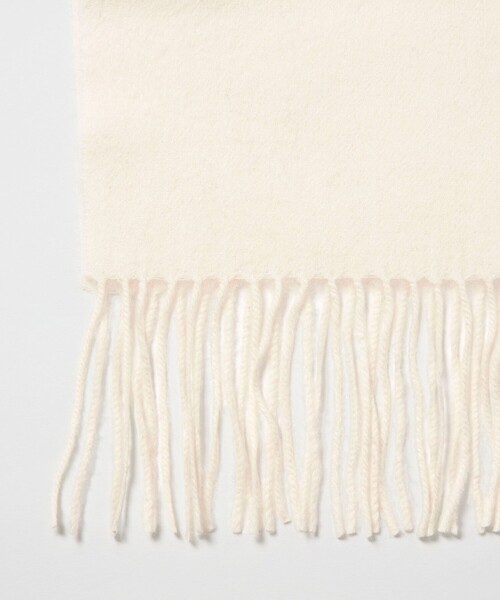 green label relaxing(グリーンレーベルリラクシング)の「ウール 無地 マフラー / ストール(マフラー・レディース・オフホワイト/ブラック/ダークグレー/モカ/ライトブルー・FREE)」の21枚目の写真