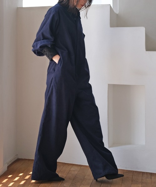 AKTE（アクテ）の「ポイントレースコーデュロイジャンプスーツ（つなぎ/オールインワン・レディース・ライトベージュ/ネイビー・FREE/TALL）」の18枚目の写真