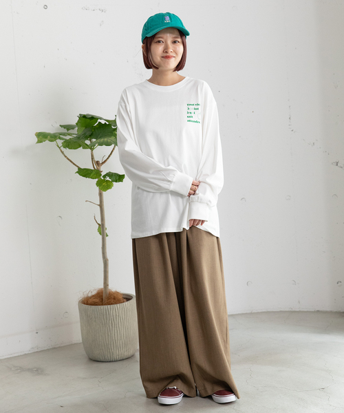 POU DOU DOU（プードゥドゥ）の「バックロゴプリントロンT（Tシャツ/カットソー・レディース・オフホワイト/イエロー/ネイビー・M）」の19枚目の写真