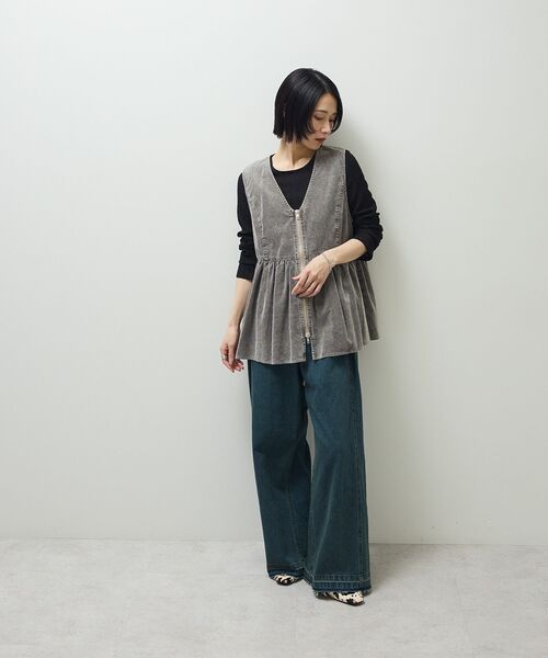 ELENCARE DUE（エレンカーレデュエ）の「・ELENCARE DUE ケミカルコーデュロイベスト（ベスト・レディース・グレー/ブラウン/グリーン・FREE）」の11枚目の写真