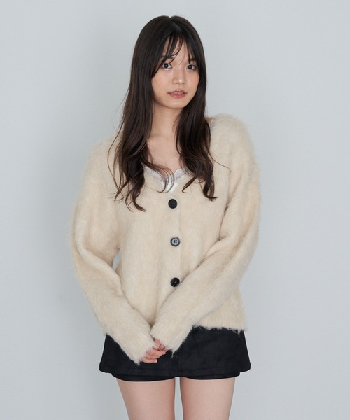 RAY CASSIN（レイカズン）の「シャギーVルーズカーディガン（カーディガン/ボレロ・レディース・グレー/ライトベージュ/パープル・FREE）」の11枚目の写真