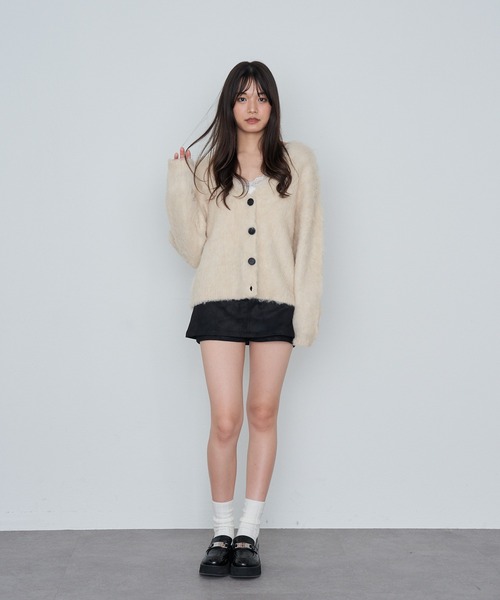 RAY CASSIN（レイカズン）の「シャギーVルーズカーディガン（カーディガン/ボレロ・レディース・グレー/ライトベージュ/パープル・FREE）」の7枚目の写真