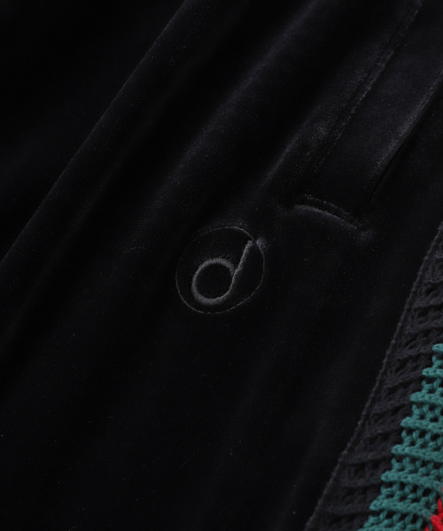 The DUFFER N NEPHEWS(ザ ダファーアンドネフューズ)の「The DUFFER N NEPHEWS(ザ・ダファー・アンド・ネフューズ) TRACK PANTS VELOURS(その他パンツ・メンズ・ブラック・MEDIUM/SMALL)」の3枚目の写真
