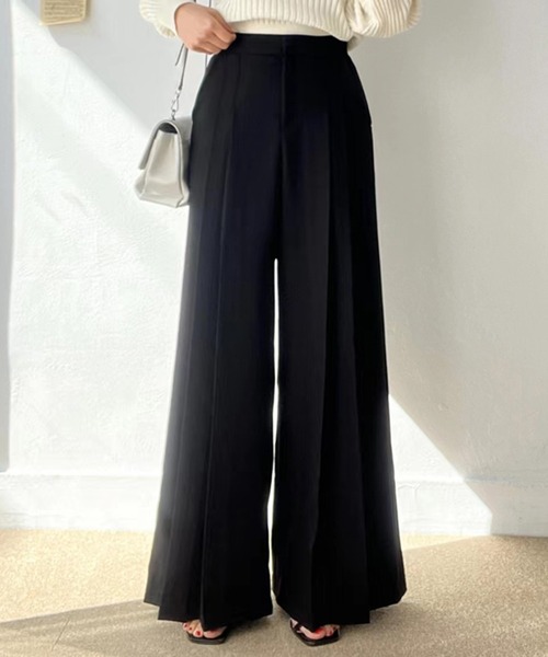 Doula Doula（ドゥーラドゥーラ）の「ワイドタックフレアパンツ（その他パンツ・レディース・ブラック/ベージュ/ブルー・S/M/L）」の8枚目の写真