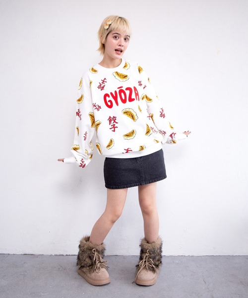 PUNYUS（プニュズ）の「【新サイズ】フード総柄スウェット（GYOZA・ODEN）（スウェット・レディース・レッド系その他/ベージュ・1/2/3/4/5）」の4枚目の写真