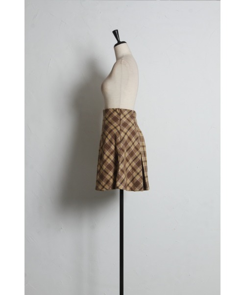 tocco closet（トッコ　クローゼット）の「インナーパンツ付きチェックミニスカート（スカート・レディース・マスタード/ブラウン・M）」の17枚目の写真