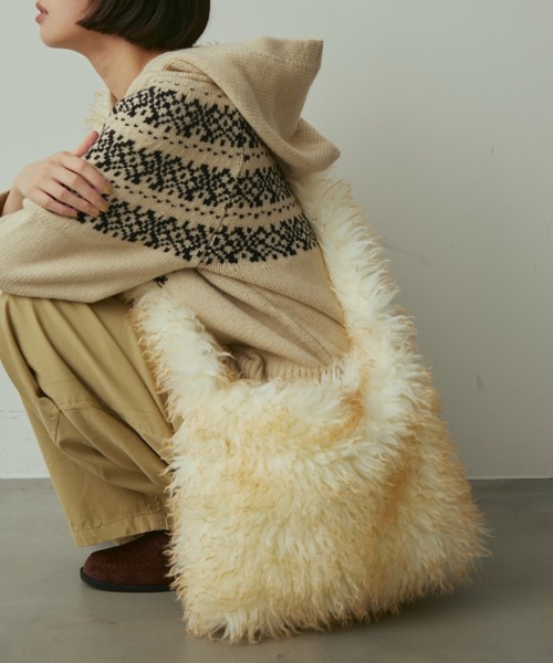 full/fill.（フルフィル）の「fur shoulder bag / ファーショルダーバッグ（ショルダーバッグ・レディース・ベージュ/アイボリー・FREE）」の4枚目の写真