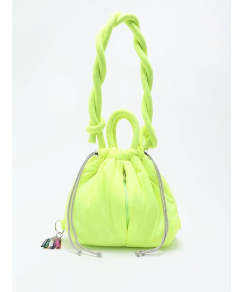 cheek(BAG)(チーク)の「【cheek】puff kinchaku 2way tote(トートバッグ・レディース・ブラック/グレー/イエロー/パープル/カーキ・FREE)」の5枚目の写真
