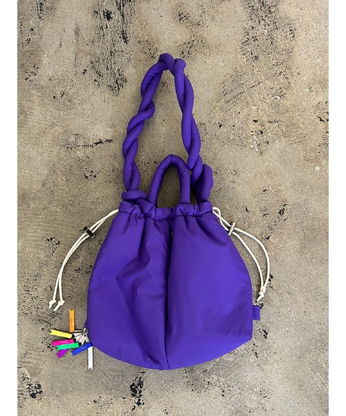 cheek(BAG)(チーク)の「【cheek】puff kinchaku 2way tote(トートバッグ・レディース・ブラック/グレー/イエロー/パープル/カーキ・FREE)」の16枚目の写真