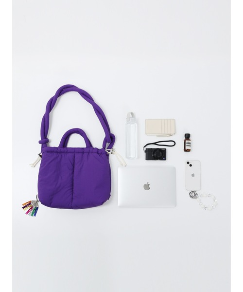 cheek(BAG)(チーク)の「【cheek】puff kinchaku 2way tote(トートバッグ・レディース・ブラック/グレー/イエロー/パープル/カーキ・FREE)」の7枚目の写真