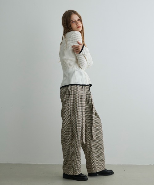 Mirette(ミレット)の「コントラストリブニットポロ / Contrast Rib Knit Polo(ポロシャツ・レディース・ブラック/ホワイト・FREE)」の12枚目の写真