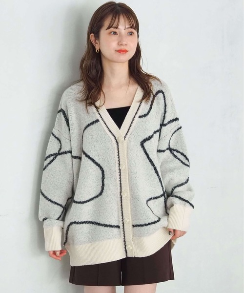 tiptop(ティップトップ)の「ラメフェザーモールVネックカーディガン(カーディガン/ボレロ・レディース・ホワイト系その他/グレー系その他/アイボリー/チャコールグレー・FREE)」の8枚目の写真