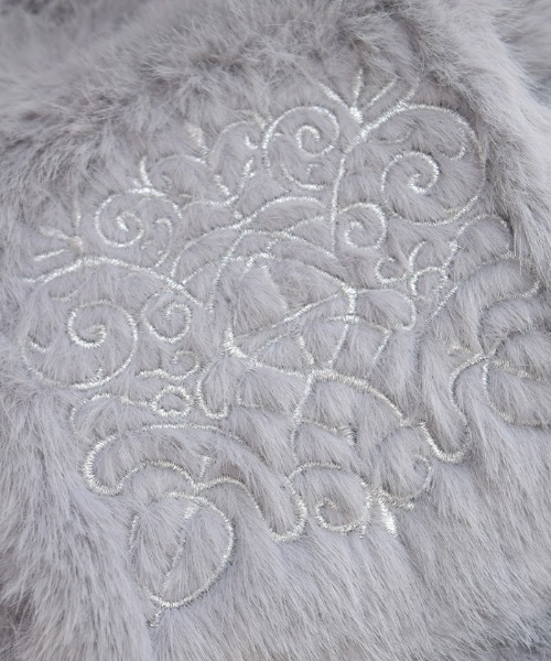 axes femme（アクシーズファム）の「刺繍ファーティペット（マフラー・レディース・グレー/キナリ・FREE）」の14枚目の写真