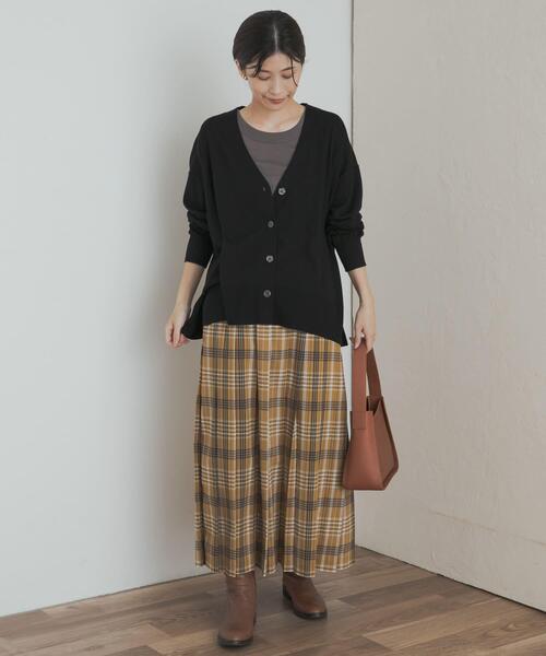 URBAN RESEARCH DOORS（アーバンリサーチドアーズ）の「ウォッシャブルウールVネックワイドカーディガン（カーディガン/ボレロ・レディース・ブラック/ベージュ系その他/ゴールド・MEDIUM）」の6枚目の写真