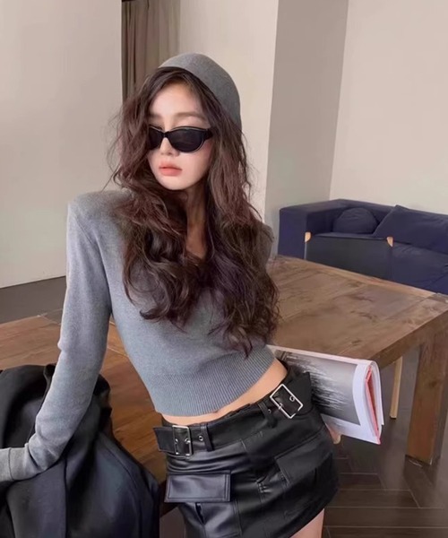 HALEY PESCA（ヘーリーペスカ）の「HALEY PESCA/ショート丈　フードニットトップス（ニット/セーター・レディース・ホワイト/レッド/ブラック/グレー・FREE）」の8枚目の写真