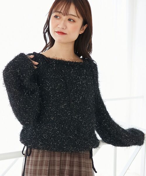 MAJESTIC LEGON(マジェスティックレゴン)の「ふわふわシャイニールーズニット(ニット/セーター・レディース・ブラック/オフホワイト/ブルー/ピンク・MEDIUM)」の1枚目の写真