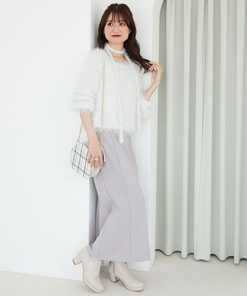 MAJESTIC LEGON(マジェスティックレゴン)の「ふわふわシャイニールーズニット(ニット/セーター・レディース・ブラック/オフホワイト/ブルー/ピンク・MEDIUM)」の5枚目の写真