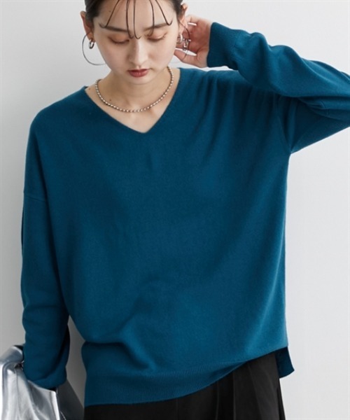 nissen(ニッセン)の「カシミヤタッチ ドロップショルダーVネックニット(ニット/セーター・レディース・ブルーグリーン/ブラック/グレイッシュベージュ/レッド・M/L/LL)」の19枚目の写真