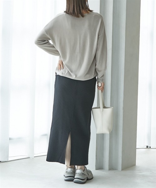nissen(ニッセン)の「カシミヤタッチ ドロップショルダーVネックニット(ニット/セーター・レディース・ブルーグリーン/ブラック/グレイッシュベージュ/レッド・M/L/LL)」の16枚目の写真