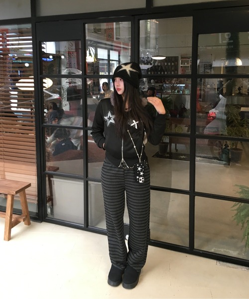 Vini（ヴィニ）の「ユニセックススターモチーフビーニー（ニットキャップ/ビーニー・レディース・ブラック/クリーム・FREE）」の11枚目の写真