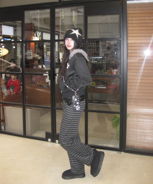 Vini（ヴィニ）の「ユニセックススターモチーフビーニー（ニットキャップ/ビーニー・レディース・ブラック/クリーム・FREE）」の12枚目の写真