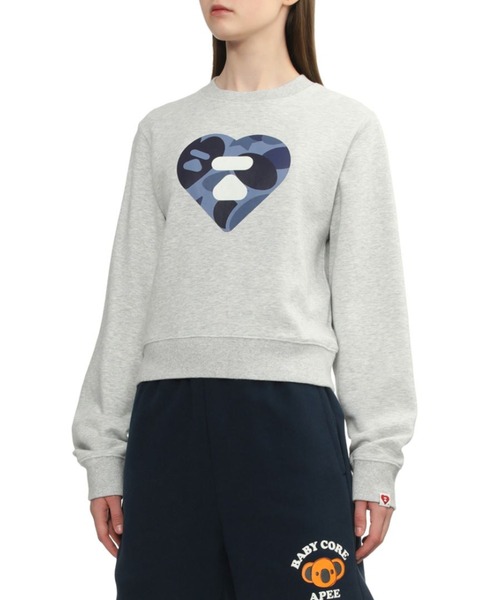 A BATHING APE(アベイシングエイプ)の「CAMO HEART CROP SWEAT SHIRT(スウェット・レディース・ピンク/グレー/ブラック・X-SMALL/SMALL)」の8枚目の写真