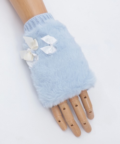 axes femme（アクシーズファム）の「アソートリボンファー手袋（手袋・レディース・キナリ/ブラック/サックスブルー・FREE）」の11枚目の写真