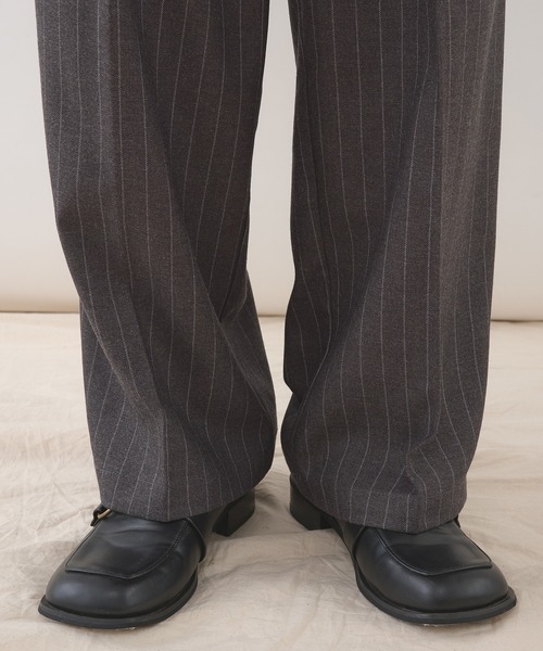 MUHET（ミュエータ）の「wool-like tuck straight pants / ウールライクタックストレートパンツ（スラックス・レディース・グレー/ブラウン/ネイビー・MEDIUM/SMALL/LARGE）」の10枚目の写真