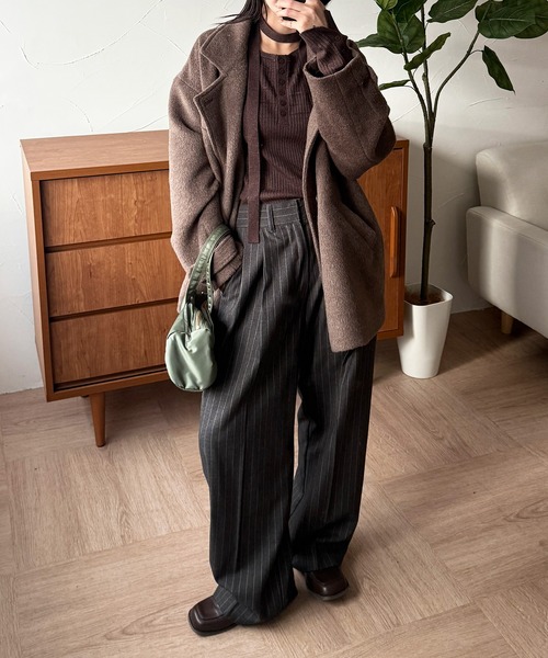 MUHET（ミュエータ）の「wool-like tuck straight pants / ウールライクタックストレートパンツ（スラックス・レディース・グレー/ブラウン/ネイビー・MEDIUM/SMALL/LARGE）」の6枚目の写真