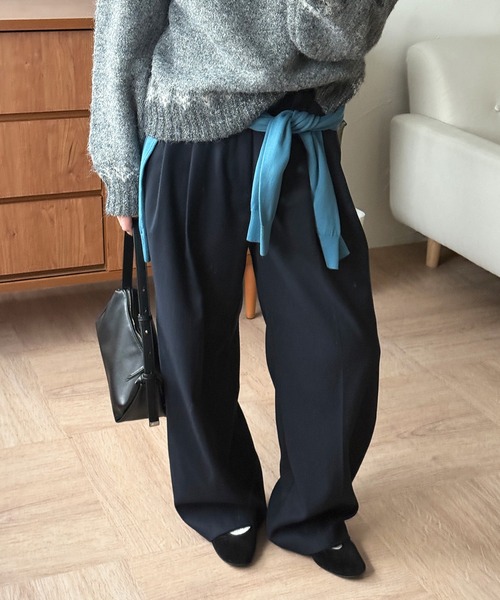 MUHET（ミュエータ）の「wool-like tuck straight pants / ウールライクタックストレートパンツ（スラックス・レディース・グレー/ブラウン/ネイビー・MEDIUM/SMALL/LARGE）」の15枚目の写真