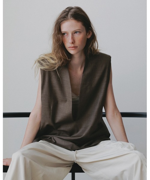 anuke（アンヌーク）の「Keyneck Over Vest（その他アウター・レディース・モカ/ブラック・36inch/38inch）」の6枚目の写真
