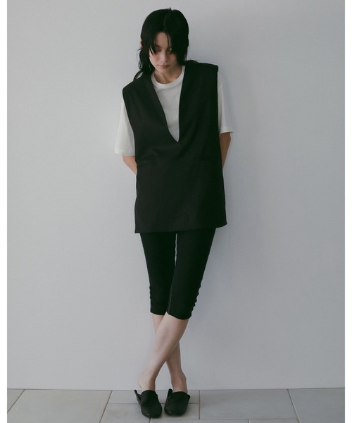 anuke（アンヌーク）の「Keyneck Over Vest（その他アウター・レディース・モカ/ブラック・36inch/38inch）」の4枚目の写真