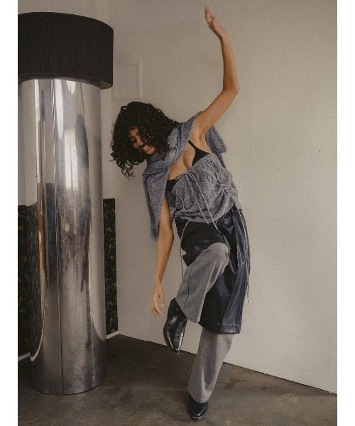 ELCHELE（エルチェレ）の「HALF LAYERED PANTS（スラックス・レディース・ブラウン/ブラック・36/38）」の17枚目の写真