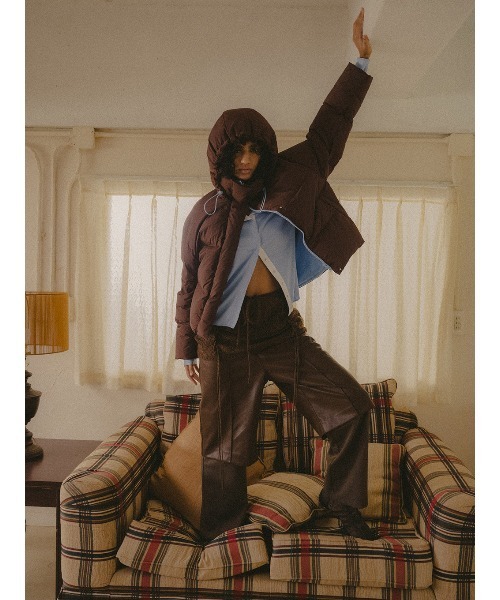 ELCHELE（エルチェレ）の「HALF LAYERED PANTS（スラックス・レディース・ブラウン/ブラック・36/38）」の19枚目の写真