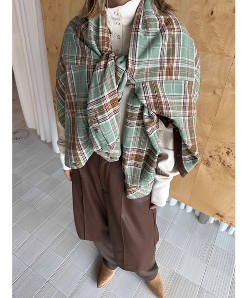 ELCHELE（エルチェレ）の「HALF LAYERED PANTS（スラックス・レディース・ブラウン/ブラック・36/38）」の14枚目の写真
