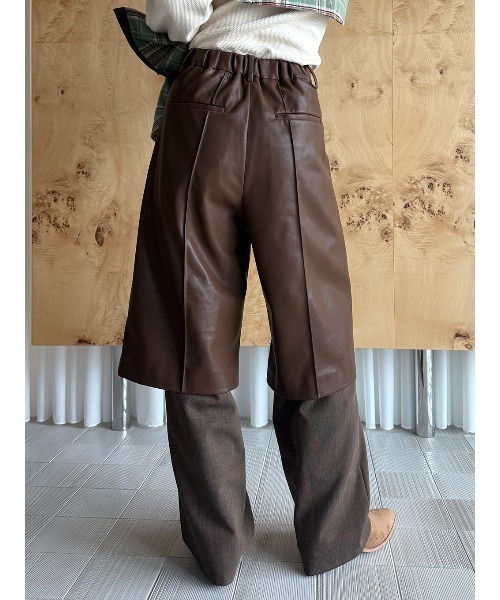 ELCHELE（エルチェレ）の「HALF LAYERED PANTS（スラックス・レディース・ブラウン/ブラック・36/38）」の12枚目の写真