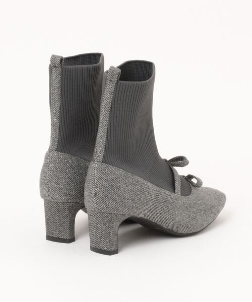 MAISON BREEZE(メゾンブリーズ)の「【MAISON BREEZE】リボンソックスヒールブーツ LON(ブーツ・レディース・ブラック/グレー/ダークブラウン・S/M/L/LL)」の4枚目の写真