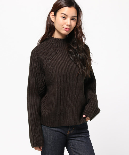 MOUSSY(マウジー)の「Backslit highneck sweater(ニット/セーター・レディース・チャコールグレー/オフホワイト/ブラウン・FREE)」の3枚目の写真