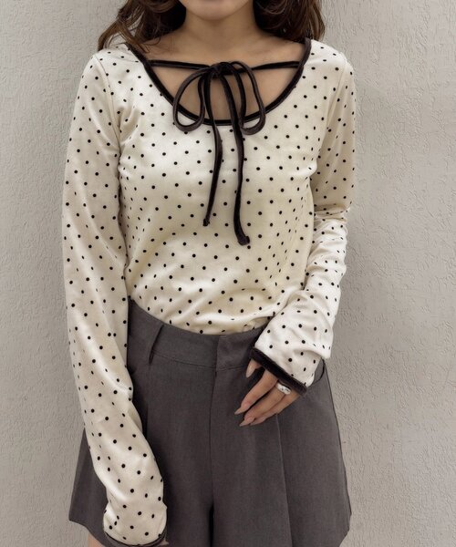 mline（エムライン）の「[mline]チョーカーベロアトップス（Tシャツ/カットソー・レディース・アイボリー/チャコールグレー/ピンク・FREE）」の7枚目の写真