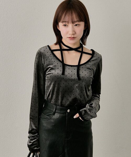 mline（エムライン）の「[mline]チョーカーベロアトップス（Tシャツ/カットソー・レディース・アイボリー/チャコールグレー/ピンク・FREE）」の13枚目の写真