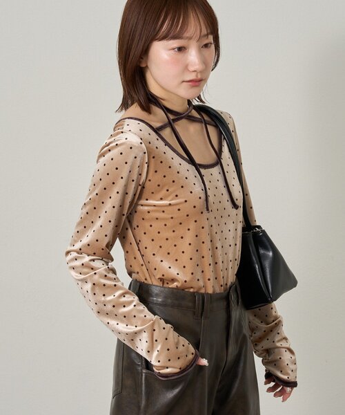 mline（エムライン）の「[mline]チョーカーベロアトップス（Tシャツ/カットソー・レディース・アイボリー/チャコールグレー/ピンク・FREE）」の20枚目の写真