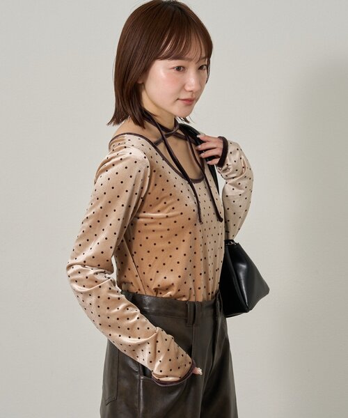 mline（エムライン）の「[mline]チョーカーベロアトップス（Tシャツ/カットソー・レディース・アイボリー/チャコールグレー/ピンク・FREE）」の22枚目の写真